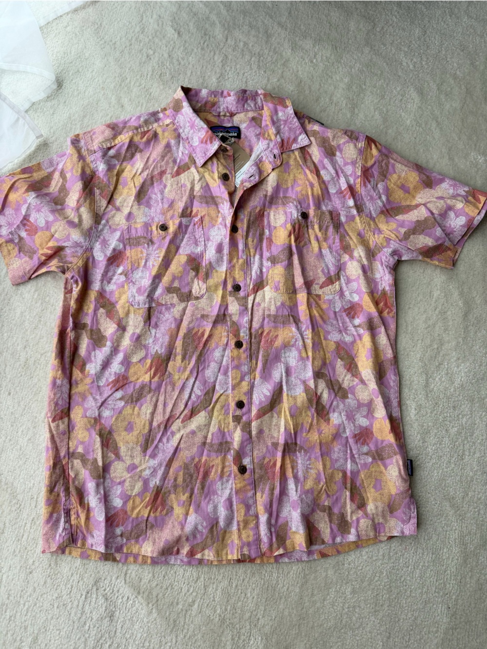 BNWT Patagonia Patterned Back Step Shirt in Pink Yellow - Casual Button-Up